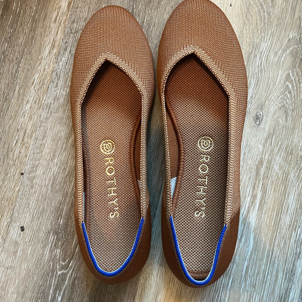 New Fawn Rothy’s Round Toe Flats